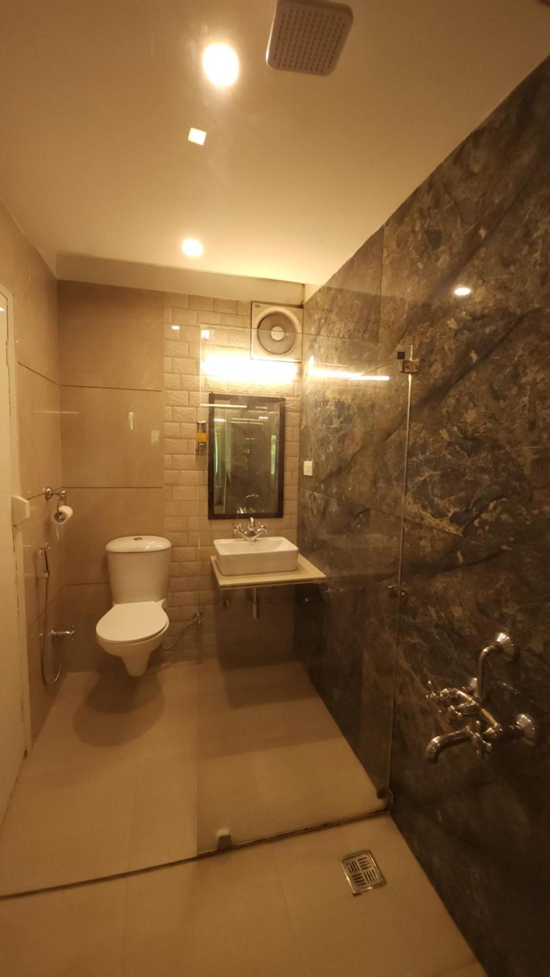 Hotel Vrs Inns Chandīgarh Zewnętrze zdjęcie