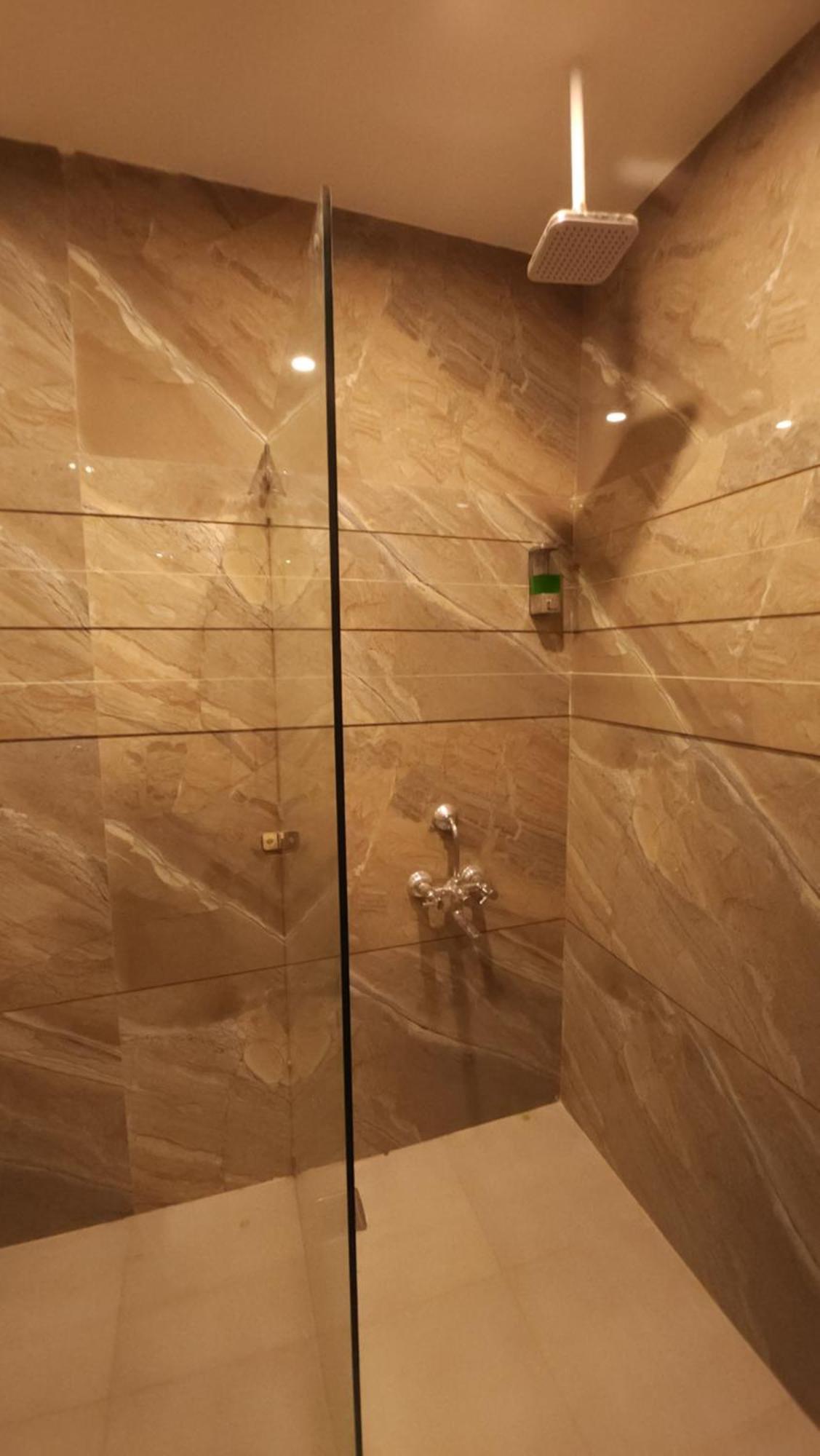 Hotel Vrs Inns Chandīgarh Zewnętrze zdjęcie