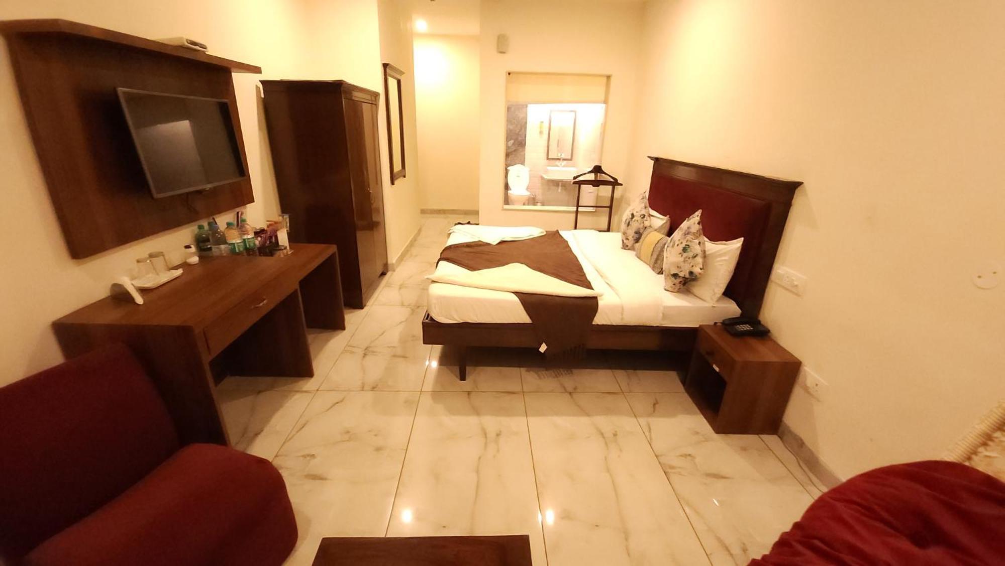 Hotel Vrs Inns Chandīgarh Zewnętrze zdjęcie