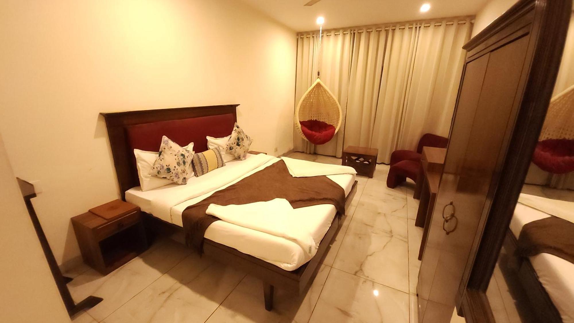 Hotel Vrs Inns Chandīgarh Zewnętrze zdjęcie